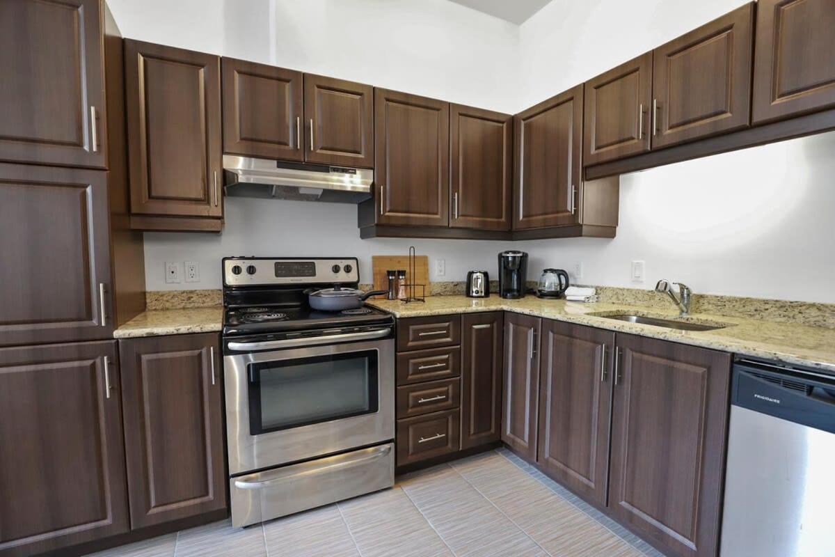 M11 The Star Wars Suite 3Br Downtown Montreal Exterior foto